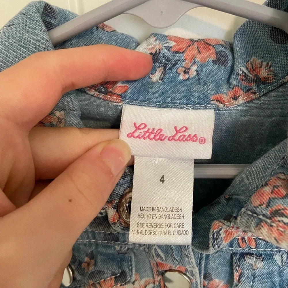 Little Lass‎ girl’s floral denim cropped jacket — size 4